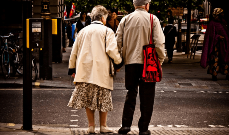 Lista pensionarilor care vor primi bani în plus la toamnă