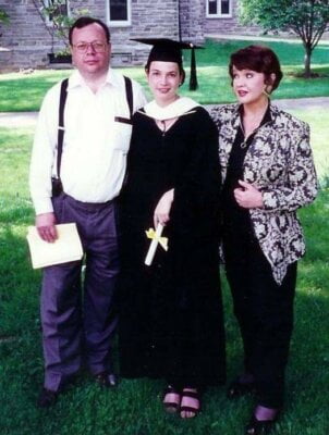 Puţini ştiau că Margareta Pâslaru are o fiică. Ana Maria locuieşte în America și a moștenit frumusețea mamei. Incredibil ce s-a aflat acum despre ea