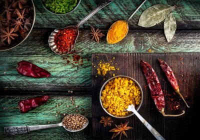 Descoperă cum un simplu condiment îți poate transforma sănătatea: secretul miraculos din turmeric