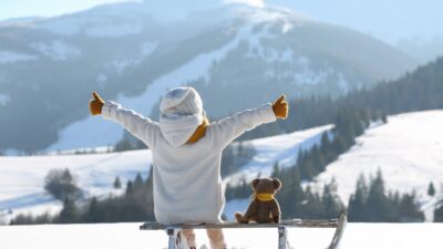 Când se întorc elevii la școală după vacanța de iarnă. Pe ce dată încep cursurile în 2025