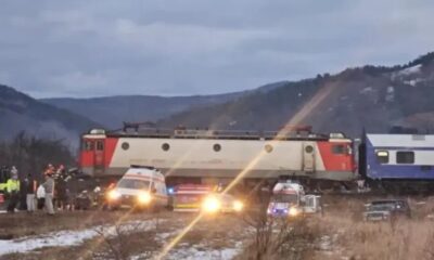 ACUM! Căruță SPULBERATĂ de tren! Intervine DESCARCERAREA!