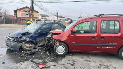 Accident grav pe DN 59A! Un șofer de 75 de ani, rănit în coliziune