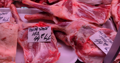 Cât costă carnea de miel cu trei săptămâni înainte de Paște și ce spun autoritățile despre controalele din piețe