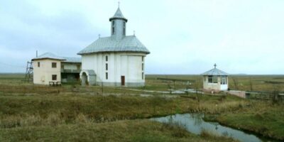 Adevărul despre Fântâna Tămăduirii care VINDECĂ orice boală. Se află în România și are puteri miraculoase, mai ales asupra celor bolnavi