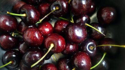 Anunț șoc! 2025, anul în care nu vom mai mânca cireșe și caise din producția românească! Ce spun experții despre prețuri și recolteire