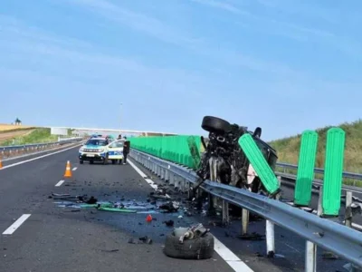 Tânăr de 21 de ani din Piatra-Olt rănit după ce s-a răsturnat cu mașina pe drumul expres Slatina-Craiova