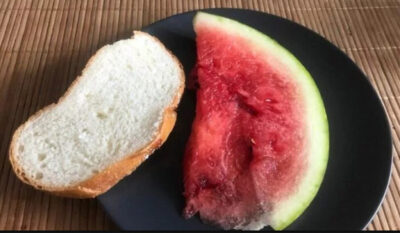 Ce se intampla in organismul tau daca mananci pepene rosu cu paine 1024x597 1
