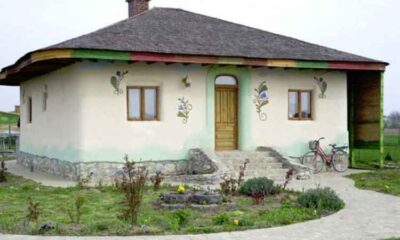 O casa din chirpici: Se poate trai simplu si frumos! Interiorul locuintei este incredibil
