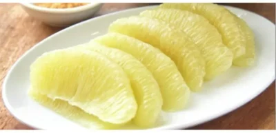 Pomelo, fructul uriaș cu beneficii uimitoare pentru sănătate! Ce trebuie să știi înainte să-l consumi