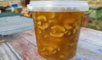 Cum să-ți întărești inima și creierul cu o rețetă naturală din nucă, polen și miere!