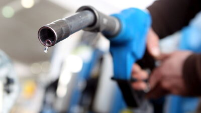Atenție șoferi! Carburanții se scumpesc cu peste 40 de bani pe litru din august! Ce impact va avea majorarea accizelor și TVA asupra prețurilor la pompă?