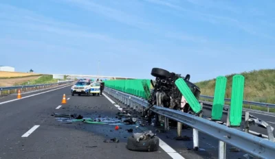 accident masina rasturnata dex