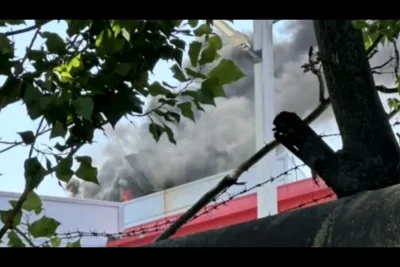 Arde Afi Cotroceni! Incendiu violent la mall, pompierii se luptă să stingă flăcările