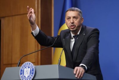 Alertă în Educație: Ministrul recunoaște că startul anului școlar 2025 e în pericol din cauza austerității și protestelor!