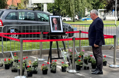 Cine este primul roman care i-a adus un ultim omagiu lui Ion Iliescu. A venit de la Iasi, cu trenul: ”A fost presedintele meu”