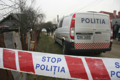 Tragedie în Craiova: Femeie moartă după cădere, fiul găsit mort acasă
