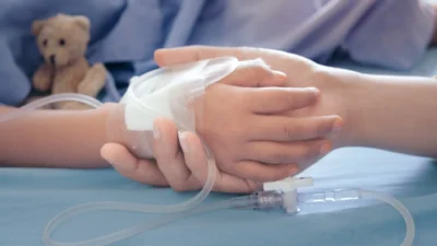 Cutremurător! Fetiță de 12 ani moartă după ce a mâncat chipsuri cu curry – ce au descoperit medicii e șocant!