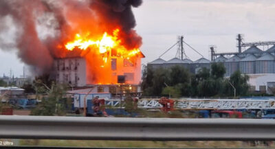Incendiu de proporții la un hotel din Prahova. Pompierii au găsit două victime carbonizate