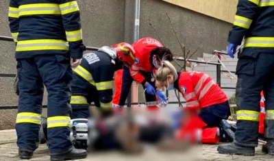 Un tânăr de 18 ani s-a SPÂNZURAT după ce a pierdut pensia bunicii la păcănele!