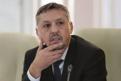Scandal uriaș în educație: „Nu am niciun plan B” — ministrul David refuză demisia, 30.000 de profesori amenință cu BOICOTUL primei zile de școală!