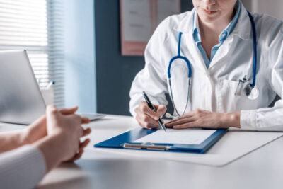 Biletul de trimitere la medic se schimbă! Ce trebuie să știe pacienții și de când intră în vigoare noile modificări