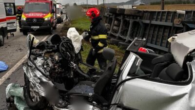 Destin tragic pentru doi studenți din Maramureș. Au murit pe loc, după ce au fost spulberați de un TIR, în drum spre facultate