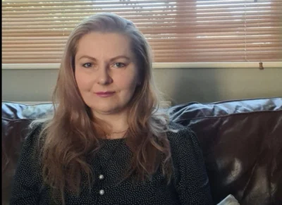 Gabriela a fost găsită moartă în casă, în Anglia, de soțul său întors de la serviciu. Era mamă a doi…