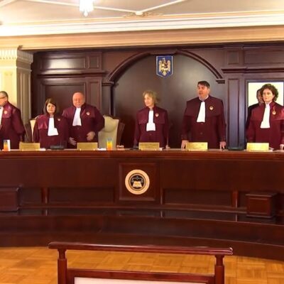 Război total pentru pensiile de 25.000 de lei! Lovitură de la CCR care poate arunca Guvernul în aer