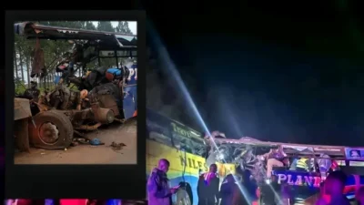 Accident îngrozitor: 63 de oameni au murit după ce două autobuze s-au ciocnit frontal. Unde s-a produs tragedia