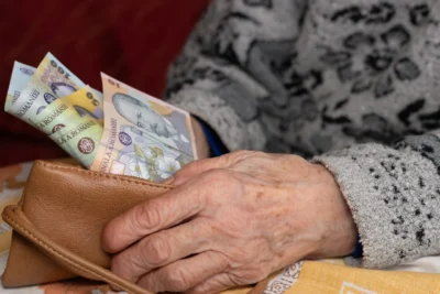 Bani în plus la pensie pentru un milion de români. Actele pe care trebuie să le adaugi la dosar pentru a-ți crește venitul