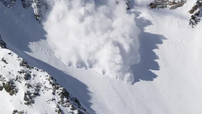 Tragedie! Șapte alpiniști morți după ce au fost prinși de o avalanșă! Supraviețuitorii – mesaj cutremurător!
