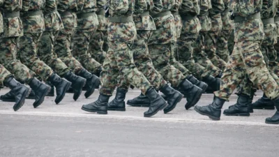 Cum vor fi aleși tinerii pentru serviciul militar din Germania, dacă nu sunt suficienți voluntari. Legea intră în vigoare de la 1 ianuarie