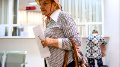 Rămân fără pensii! Ce document sunt obligați să depună românii din străinătate de două ori pe an