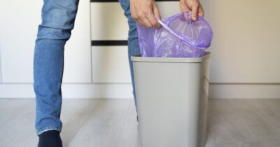 Lovitură pentru acești români din 2026! Taxa care crește cu 22%, decizia e oficială