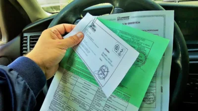 LOVITURĂ TOTALĂ pentru șoferi! RCA explodează, ei vor plăti sume uriașe din 2026. Vezi dacă ești pe lista neagră