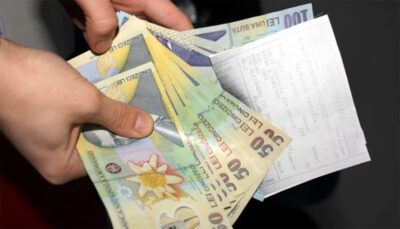 Vestea momentului pentru pensionari! Cine primește bani în plus pe card din martie 2026