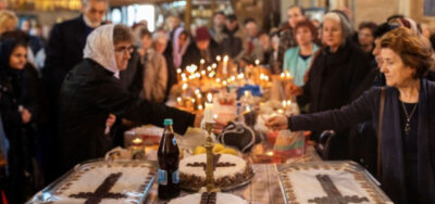 Greșeala uriașă pe care o fac mulți români când dau colaci de pomană. Detaliul care anulează totul, e păcat!