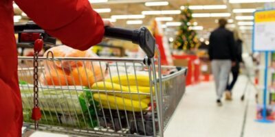 Veste proastă pentru toți românii! Ce se întâmplă cu prețurile la alimente înainte de Paște: Va fi jale la raft!