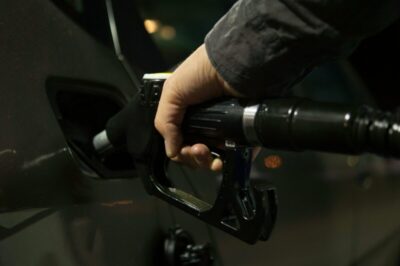 Veste uriașă pentru toți șoferii! Țara unde benzina și motorina se ieftinesc de mâine. Decizia luată chiar acum