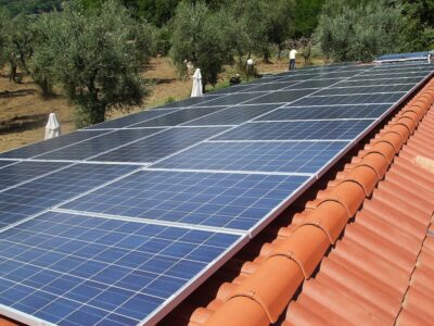 Veste uriașă pentru românii cu panouri solare! Cum poți scăpa de plata impozitului după noile scumpiri de 80%