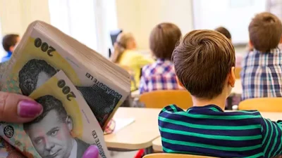 Bani de la stat pentru elevi în 2026! Cine primește 450 de lei pe lună și ce condiție e obligatorie la purtare