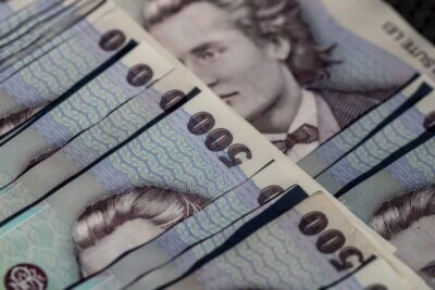Bani promiși de stat pentru români: Cine poate primi 4.596 de lei și care sunt actele necesare. Se dau în 3 zile!