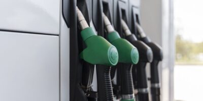 Vestea care îi dărâmă pe toți românii! Suntem obligați să consumăm mai puțin. Ce se întâmplă cu benzina și gazele