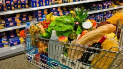 Veste uriașă pentru milioane de români! Cum se va calcula salariul minim după noile reguli: Ce conține coșul de consum