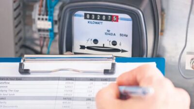 Lovitură totală pentru români! Se întâmplă chiar acum: ce se alege de facturile la energie după anunțul ministrului