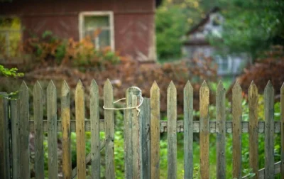 Adio, bani în buzunar! Românii care stau la curte riscă amenzi de …