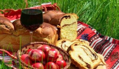 Ce trebuie să dai de pomană de Paștele Blajinilor. Alimentele care nu trebuie să lipsească din pachete sub nicio formă!