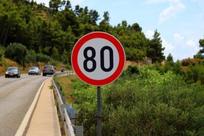 Adio, plin de benzină? Decizia care îi lasă mască pe șoferi: rație la carburant și viteză de maxim …