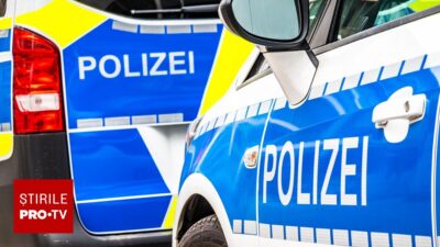 Tragedie fără margini! O mamă a murit sub ochii fiului ei: greșeala fatală făcută de băiat cu o dubiță, în curtea casei