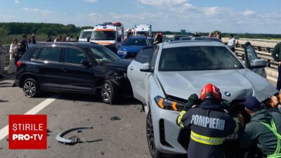 Haos pe A3! Carambol cu 6 mașini și victimă transportată la spital. Ce au descoperit polițiștii la fața locului